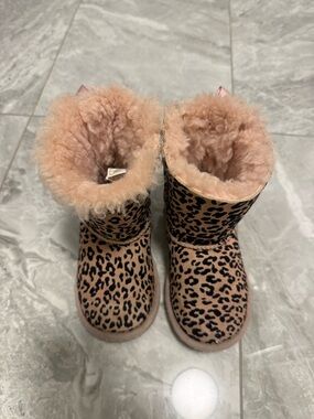 Kids Leopard Print Faux Fur Lined Uggs